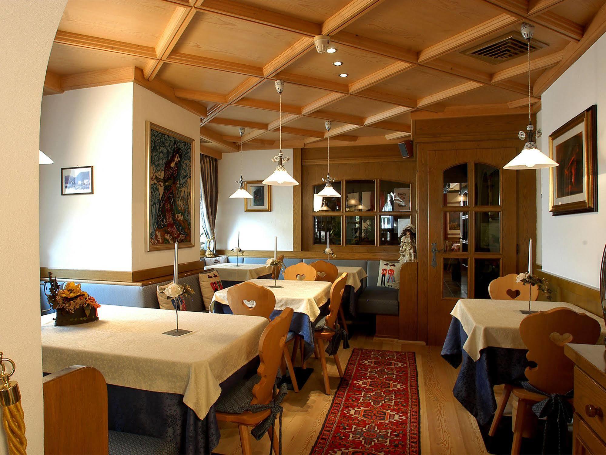 Adriana Hotel 3*